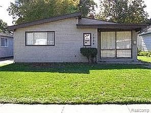 1st image of 1226 E Maxlow Ave