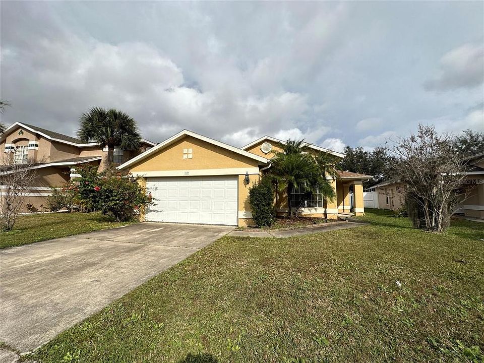 1st image of 1629 Brook Hollow Dr