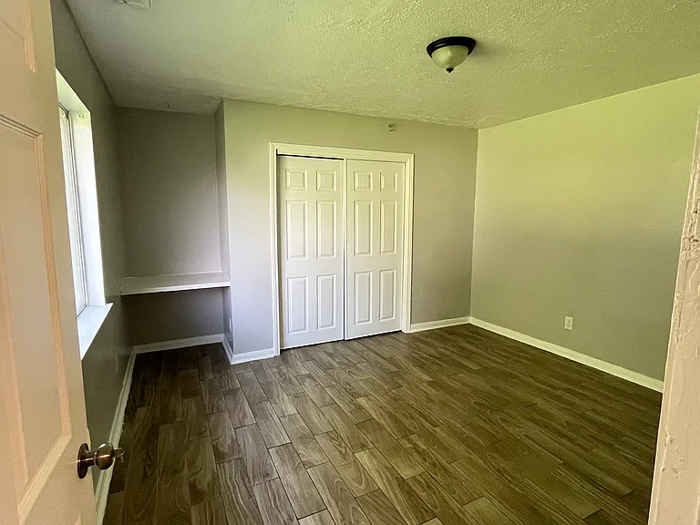 486 Mercury Dr — Photo 10