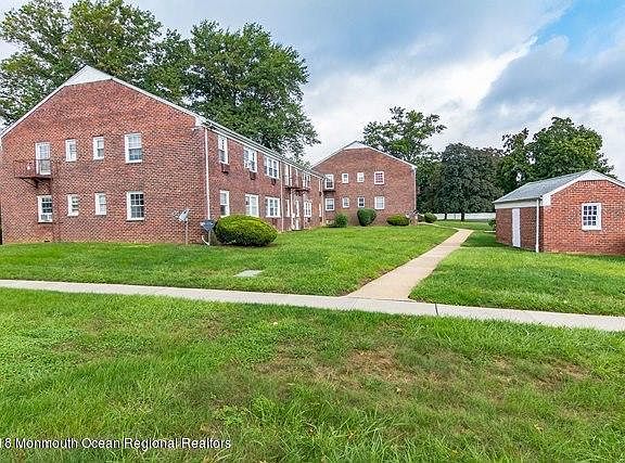 4th image of 52 Stonehurst Boulevard #C