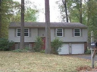 127 Dennis Dr photo 1