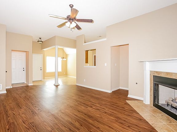 2nd image of 7916 Ridgedale Dr