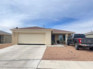 925 Galaxia Dr, Horizon City, TX 79928