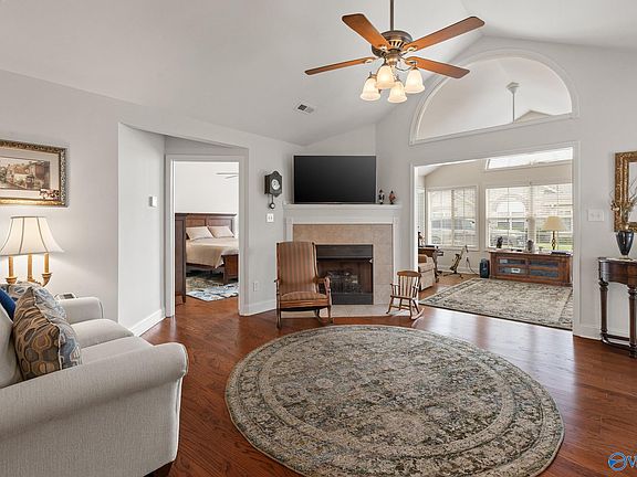 4th image of 24 Laurel Ln #24
