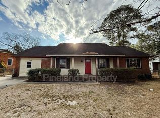 1213 Strickland Bridge Rd, Fayetteville, NC 28304