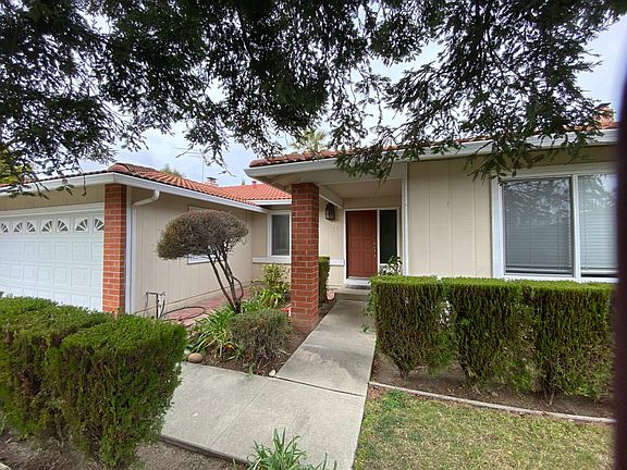 3rd image of 767 Lynxwood Ct