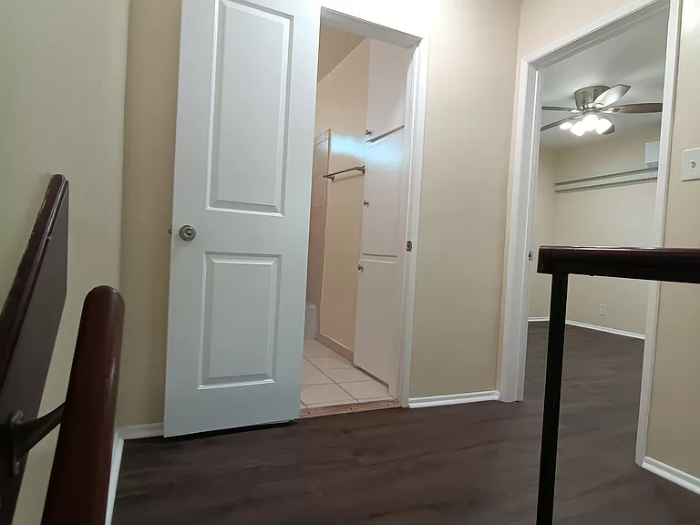 6809 Vinevale Ave #K — Photo 11