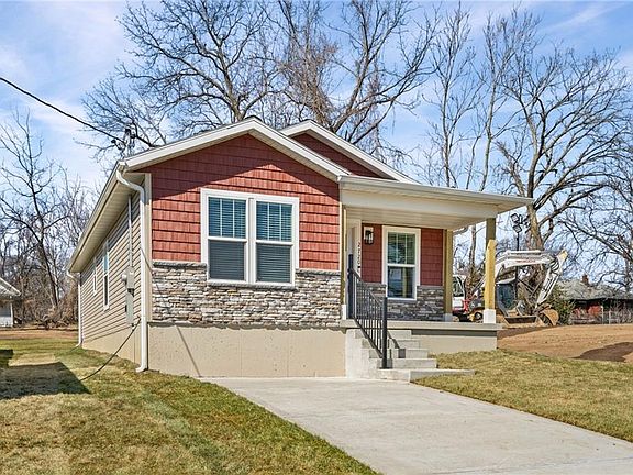 2nd image of 2720 N 21st Pl