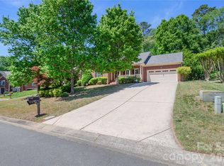 10713 Ridge Acres Rd, Charlotte, NC 28214