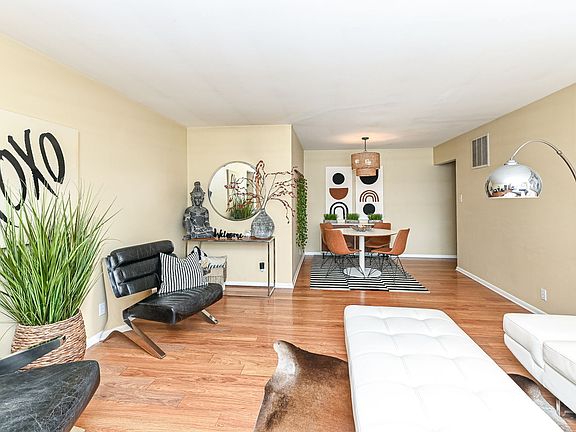 5th image of 5924 Elaine St