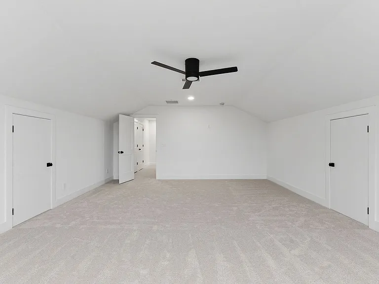 1024 Scenic View Ct — Photo 23