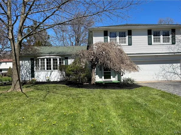 385 Howard Dr, Youngstown, NY 14174