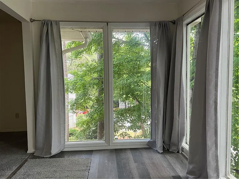 1648 Raleigh Cir SE — Photo 11