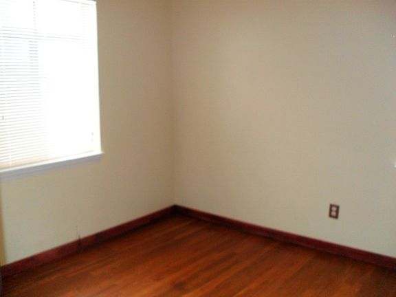 5th image of 432 E 322nd St