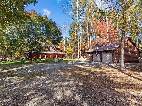4th image of 4525 Enoch Dr
