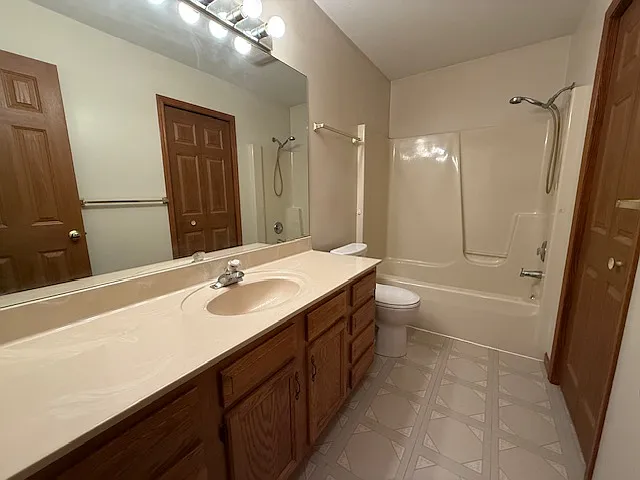 565 Church St — Photo 7