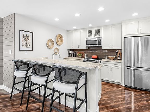 3rd image of 15101 Bagpipe Way APT 203