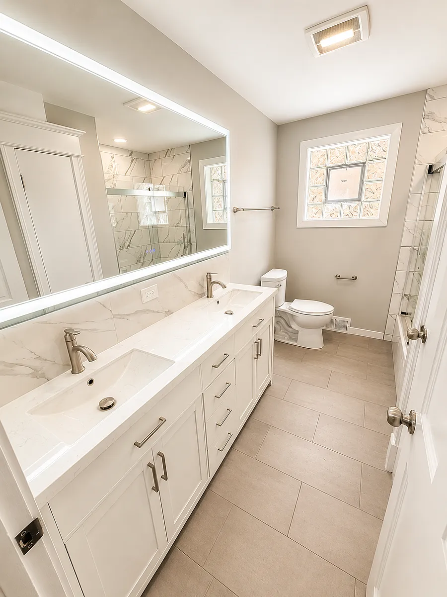 Dual sinks and lighted anti- fog mirror. - 1706 Monroe St #1