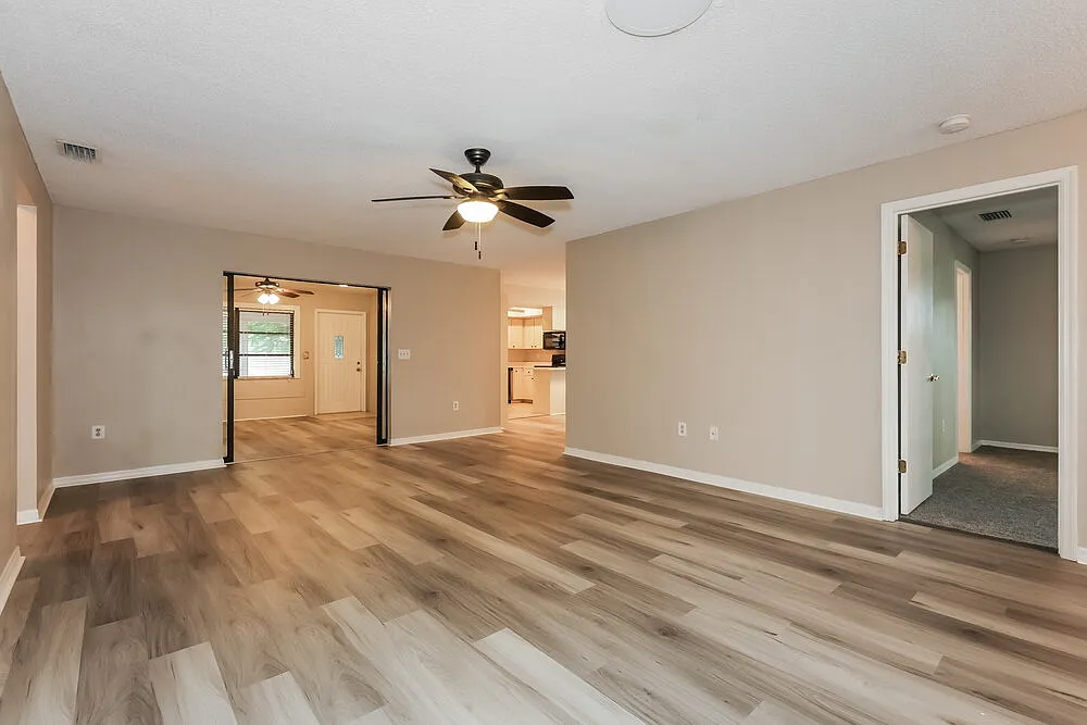 3 bed, 2.0 bath, 1764 sqft, $3,150 — Photo 3