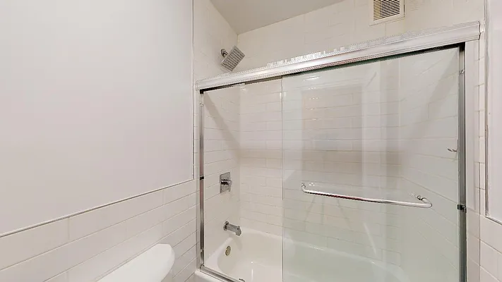 Rented by Bond New York | media 36