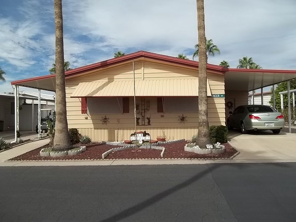Front view of home