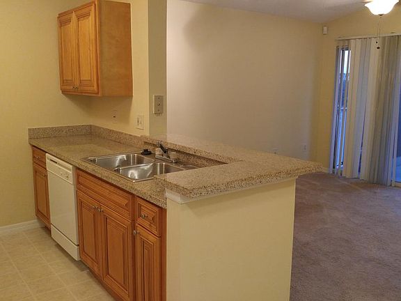 5th image of 1949 Summer Club Dr APT 301