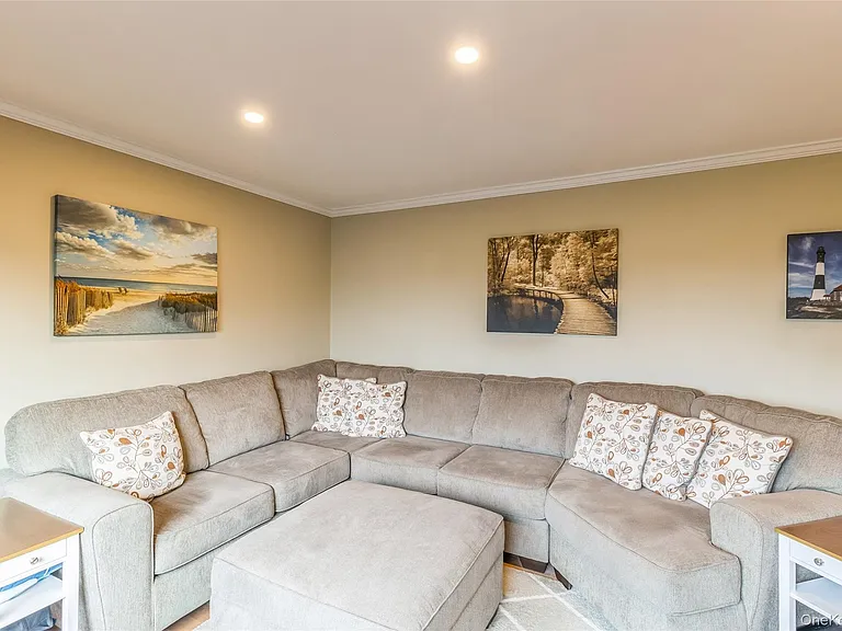 48 Pointe Cir S — Photo 8