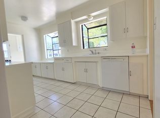 185 Alto Dr, Oak View, CA 93022