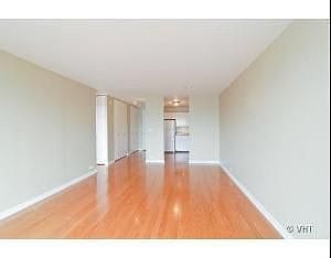 5th image of 2020 N Lincoln Park W #4504
