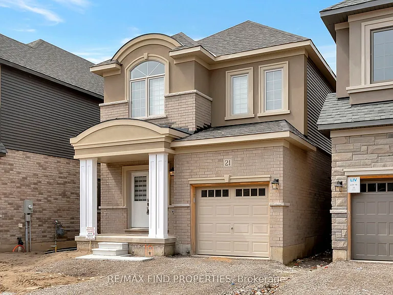 21 Dennis Ave — Photo 2