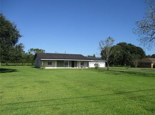 305 E Ashley Wilson Rd, Sweeny, TX 77480