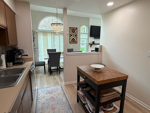 5th image of 1353 Ridgefield Cir #1353