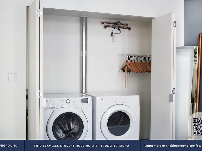 Washer/Dryer in Apartment