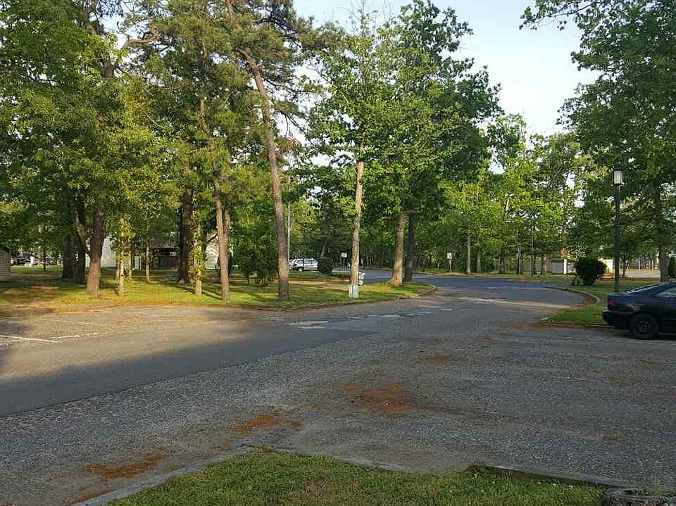 2nd image of 2404 Bayberry Ct #2404
