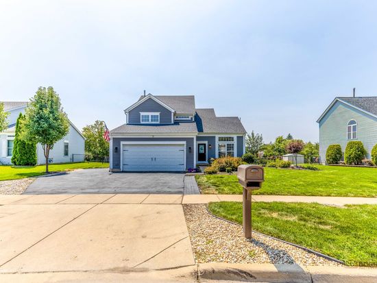895 Franklin Ave, South Elgin, IL 60177