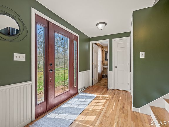 2nd image of 271 Chestnut Hill Road