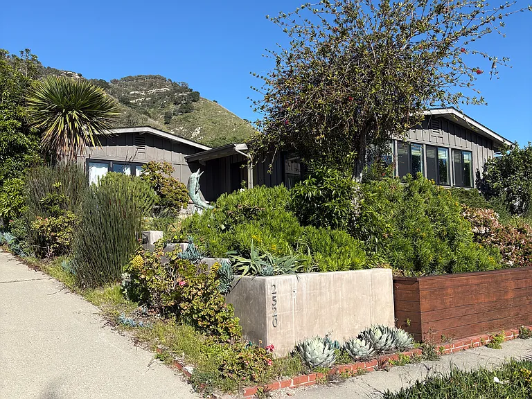 2520 Coburn Ln #B — Photo 18