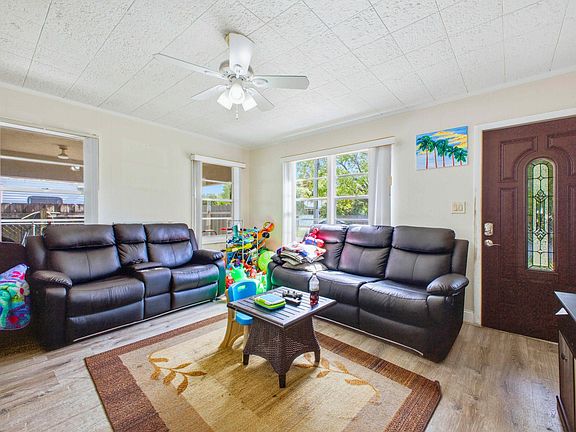 4th image of 5509 W Garden Avenue