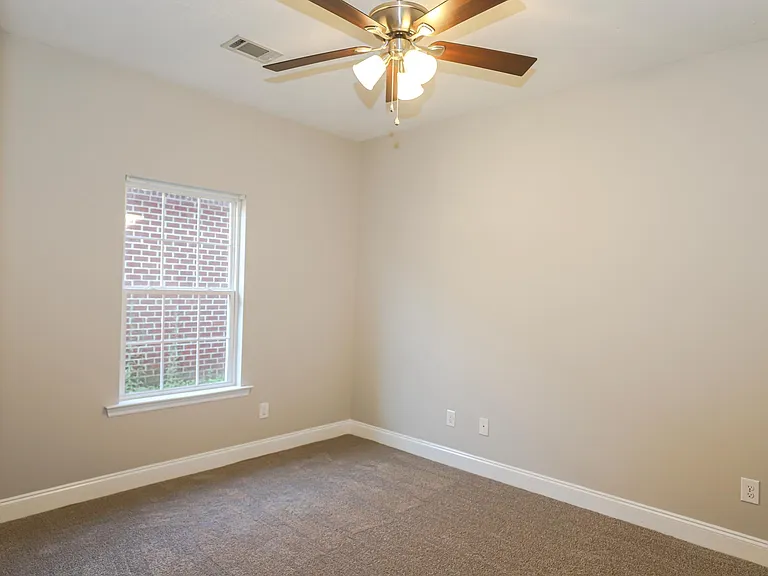 4453 Galway Dr — Photo 22