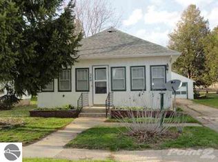 240 W Church St, Remus, MI 49340