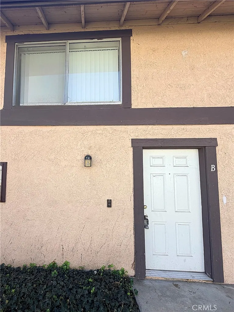 121 Wiseman Way — Photo 2