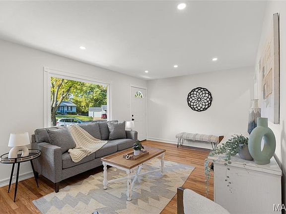 4th image of 10506 Kamping Ln