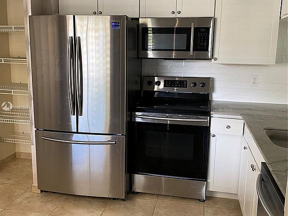 3rd image of 13216 Glenmoor Dr #13216