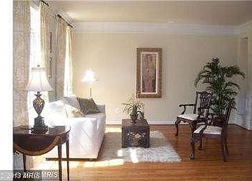 2nd image of 10118 Farrcroft Dr