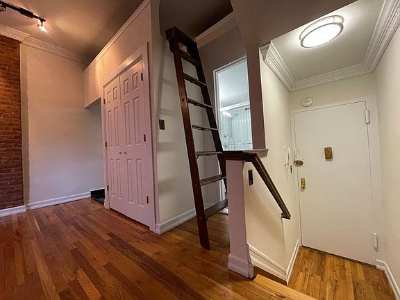 3rd image of 163 W 73rd St APT 7w