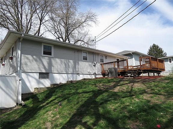 4th image of 3322 Linda Ln