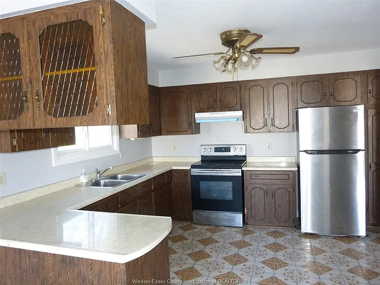 355 Munger St W — Photo 6