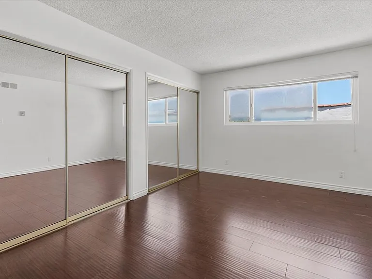 309 S Doheny Dr — Photo 6