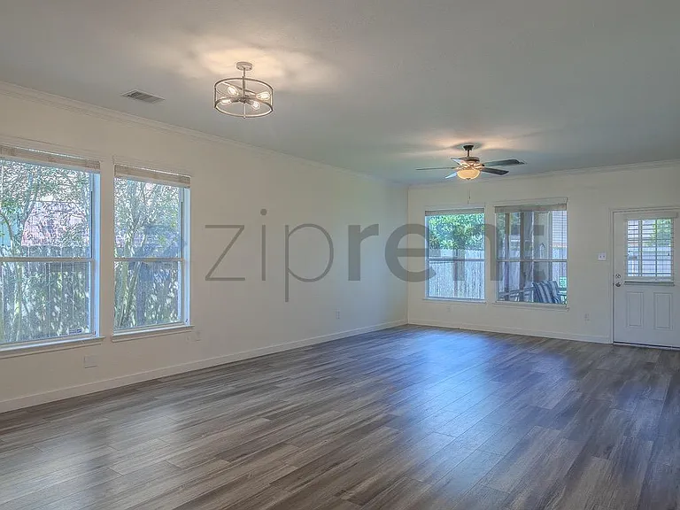 4460 Gran Canary Dr — Photo 4