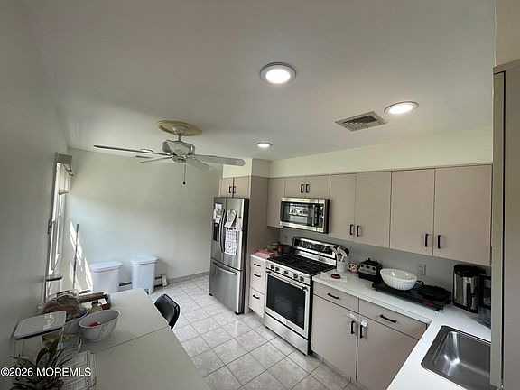5th image of 4 Judith Ct